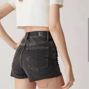 BDG Girlfriend High Rise Jean Shorts Size 26 Black